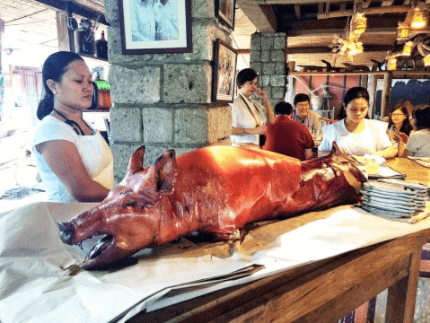フィリピンレチョンバブイ豚の丸焼き